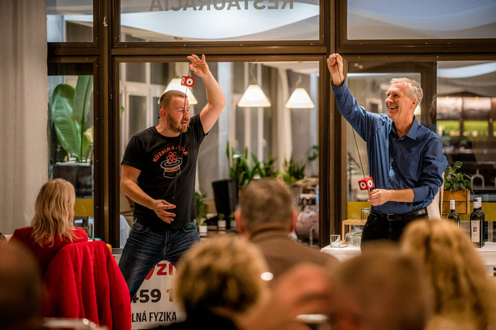 Kúzelná fyzika na konferencii v Starej Lesnej 2025